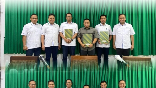 Penyerahan SK Mutasi dan Rotasi di PT PG Rajawali II